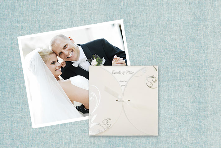 Exklusiva bröllopskort med silver-<br /> och guldfolie